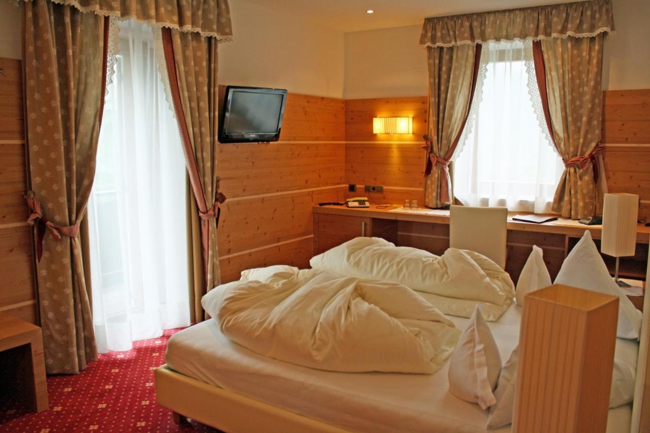 Hotel Zebru Solda Esterno foto
